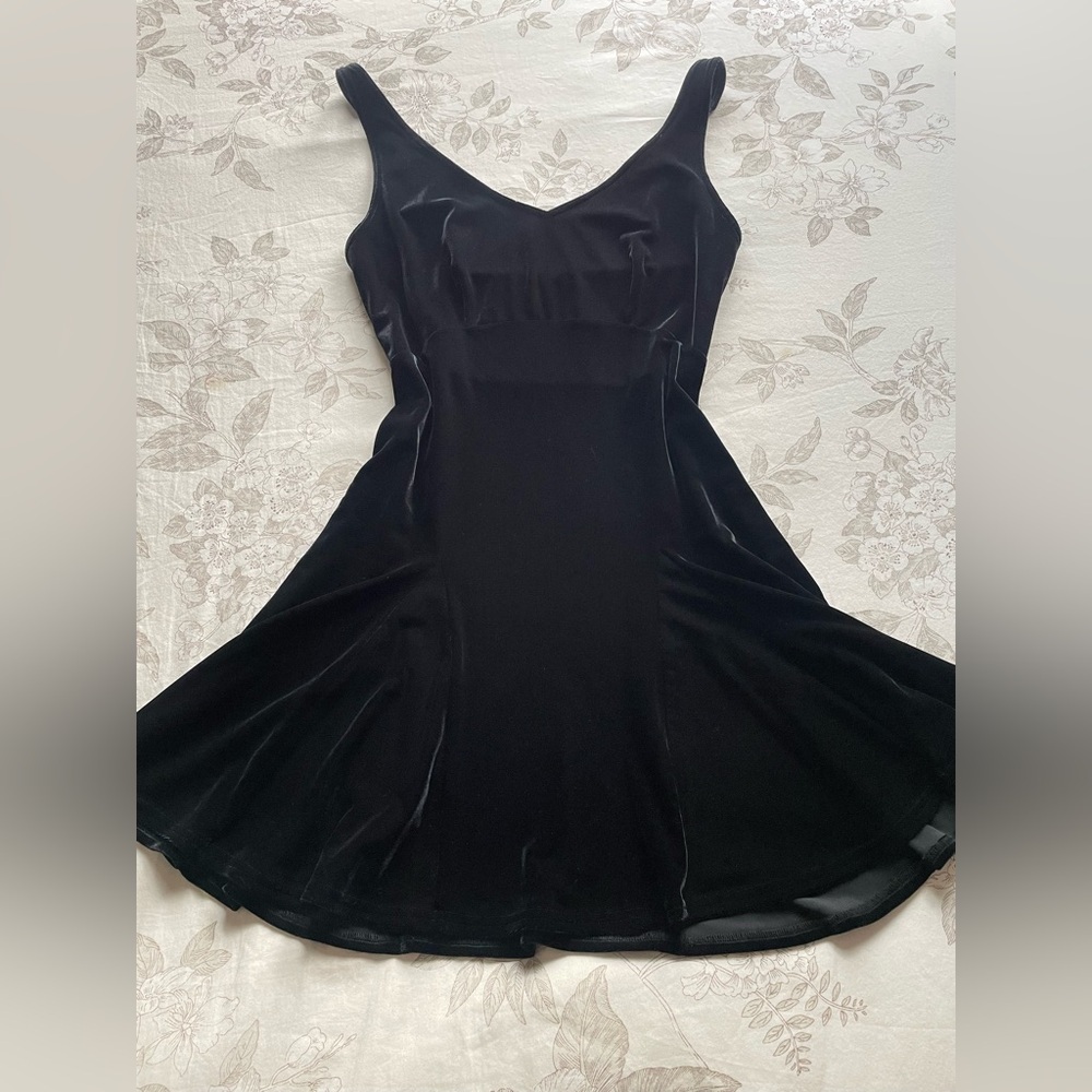 Victorias Secret 90s Black Velvet Babydoll Flutter Hem Slip Dress XS Goth